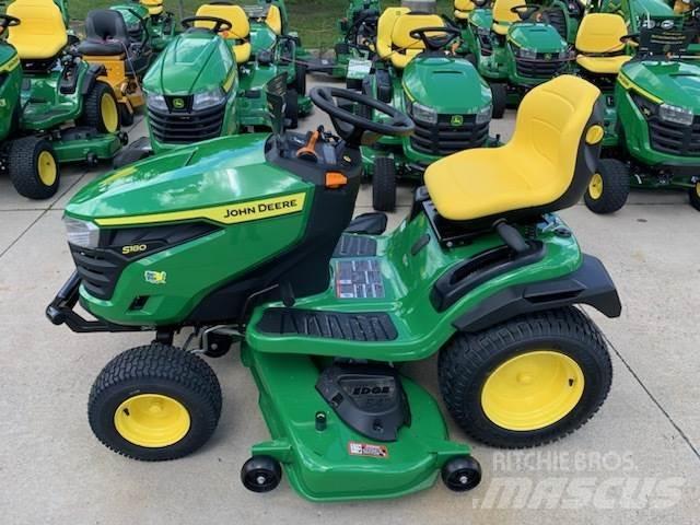 John Deere S180 Kompaktní traktory
