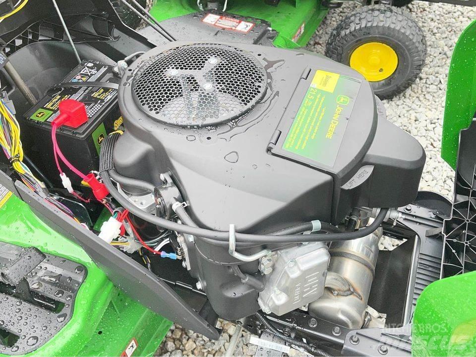 John Deere S240 Kompaktní traktory