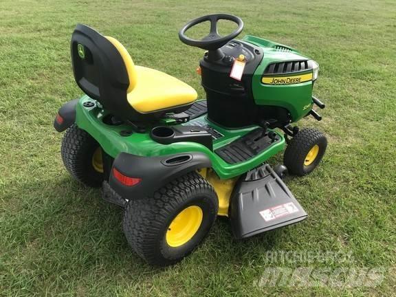 John Deere S240 Kompaktní traktory