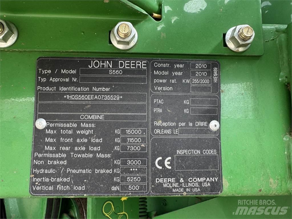 John Deere S560 Sklízecí mlátičky