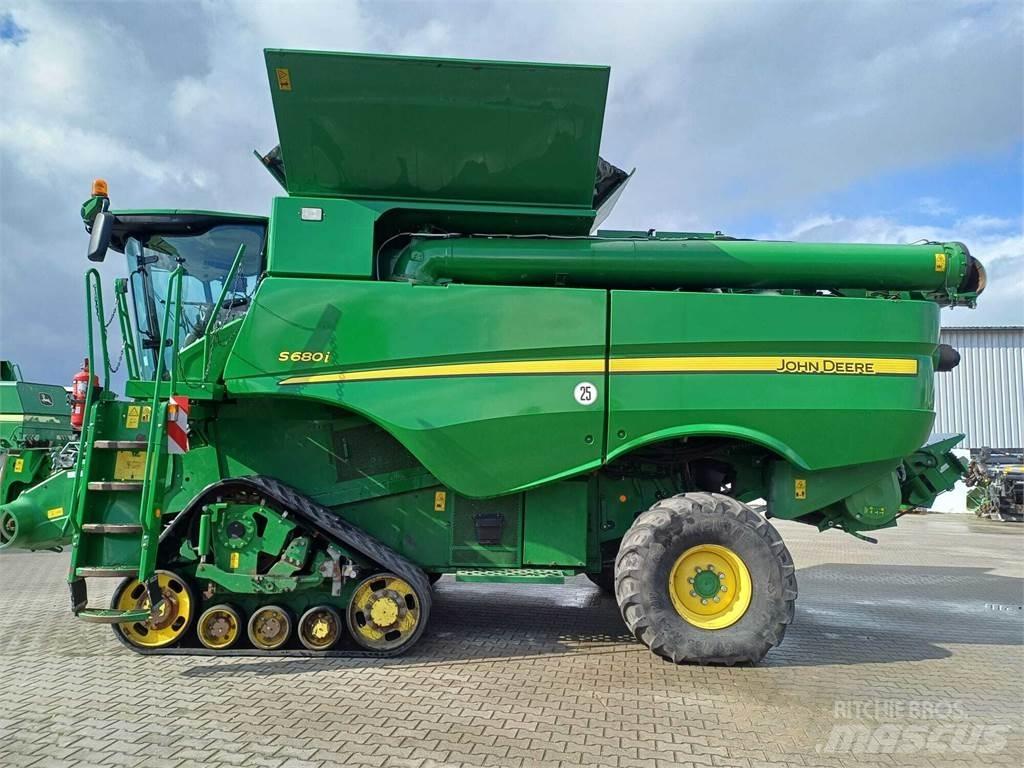 John Deere S680 Sklízecí mlátičky