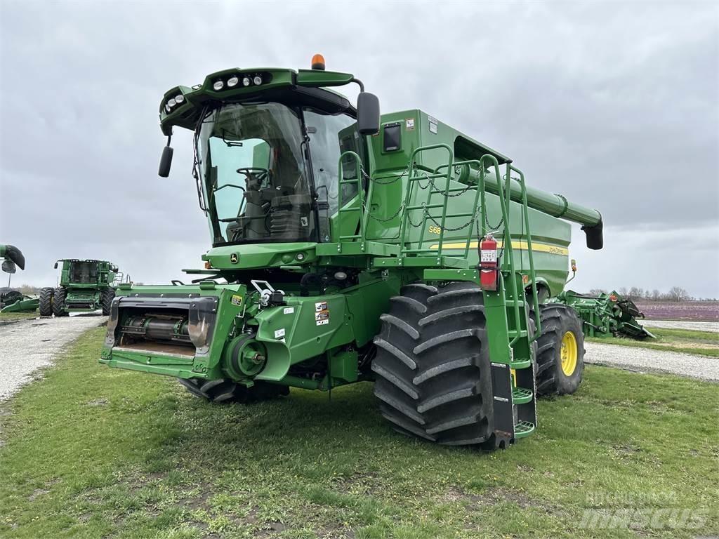 John Deere S680 Sklízecí mlátičky