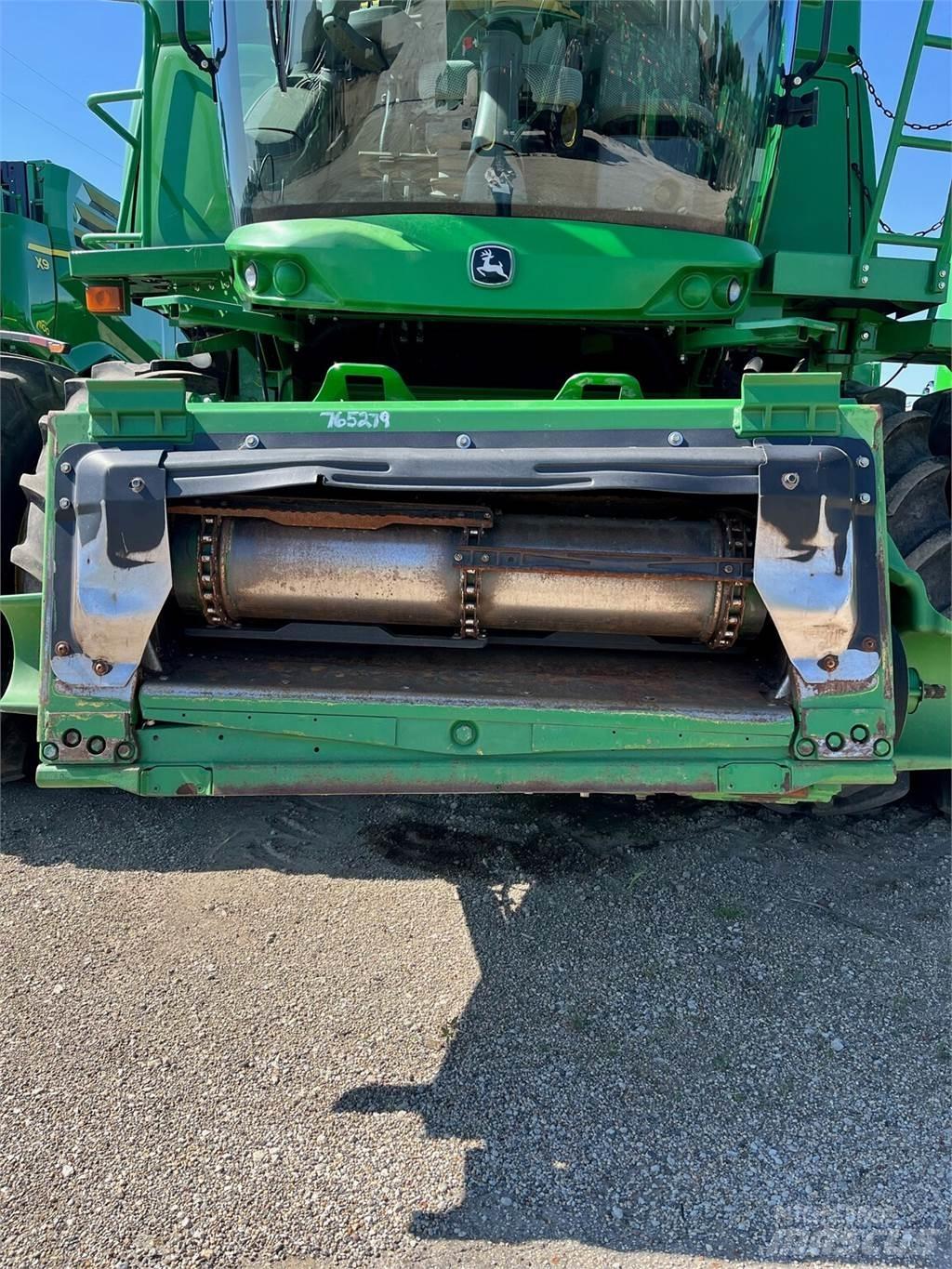 John Deere S680 Sklízecí mlátičky