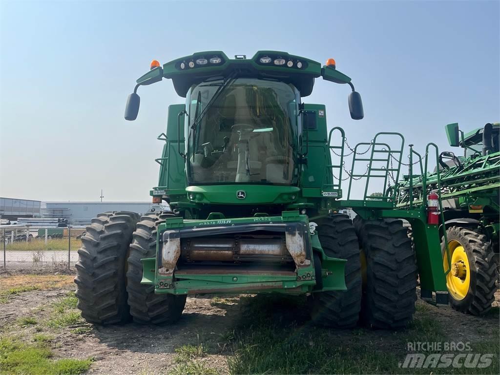 John Deere S680 Sklízecí mlátičky