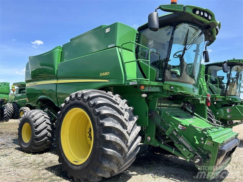 John Deere S680 Sklízecí mlátičky