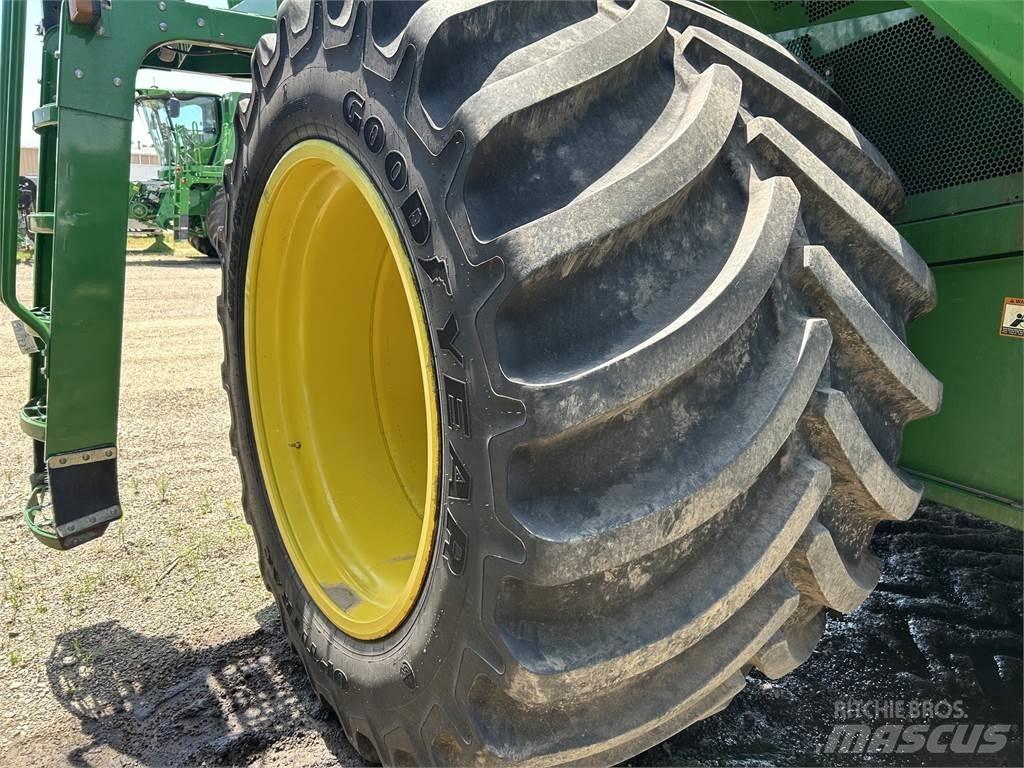 John Deere S680 Sklízecí mlátičky