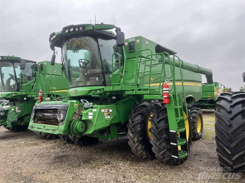 John Deere S770 Sklízecí mlátičky