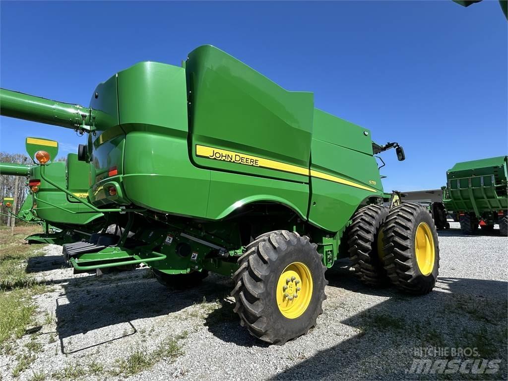 John Deere S770 Sklízecí mlátičky