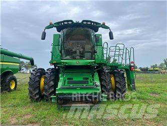 John Deere S780 Sklízecí mlátičky