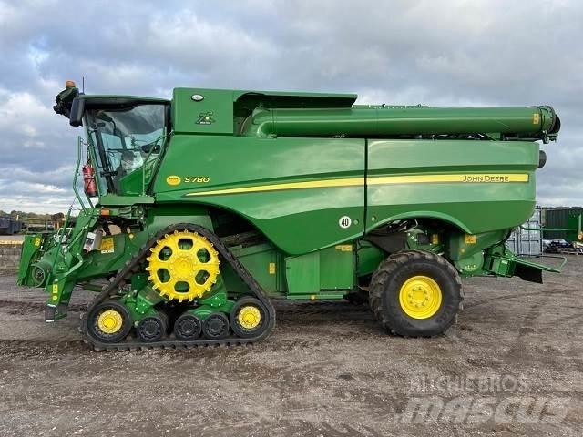 John Deere S780 Sklízecí mlátičky