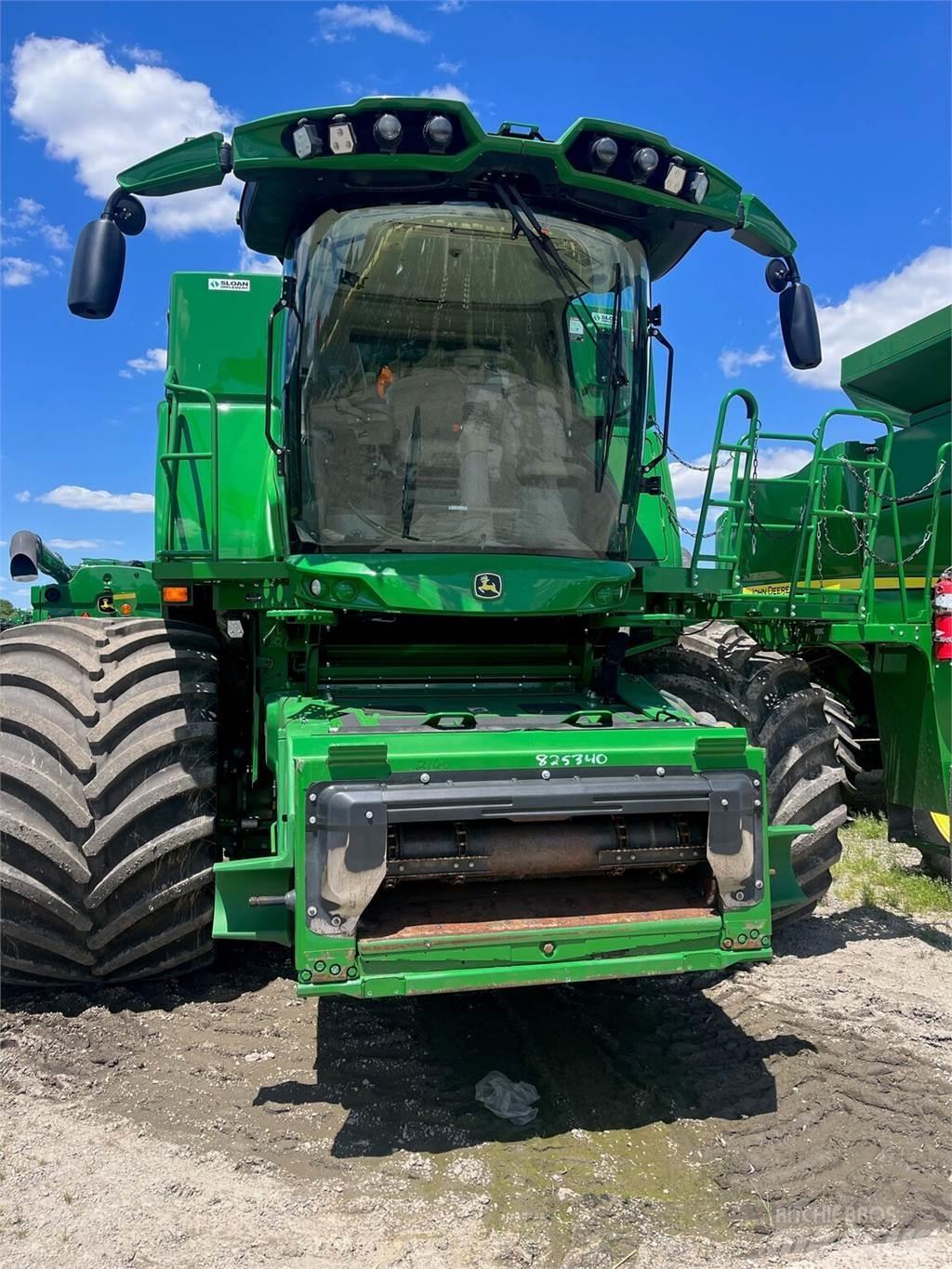 John Deere S790 Sklízecí mlátičky