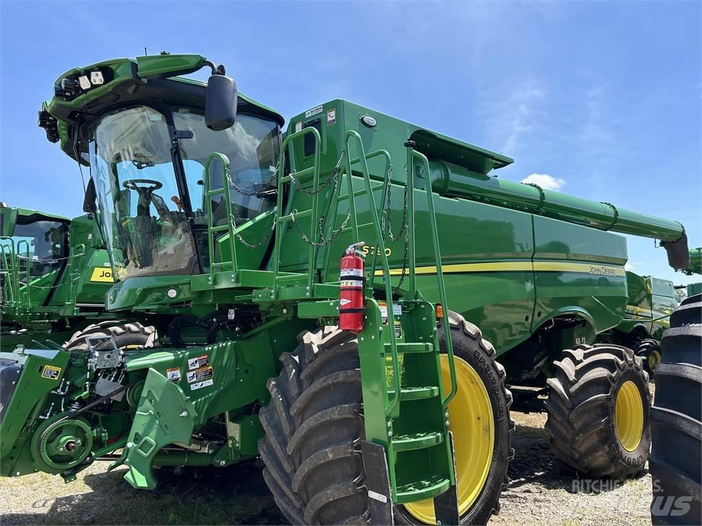 John Deere S790 Sklízecí mlátičky