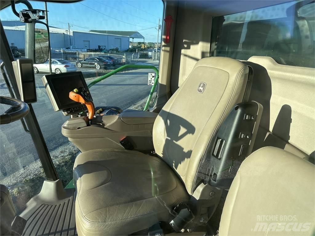 John Deere S790 Sklízecí mlátičky