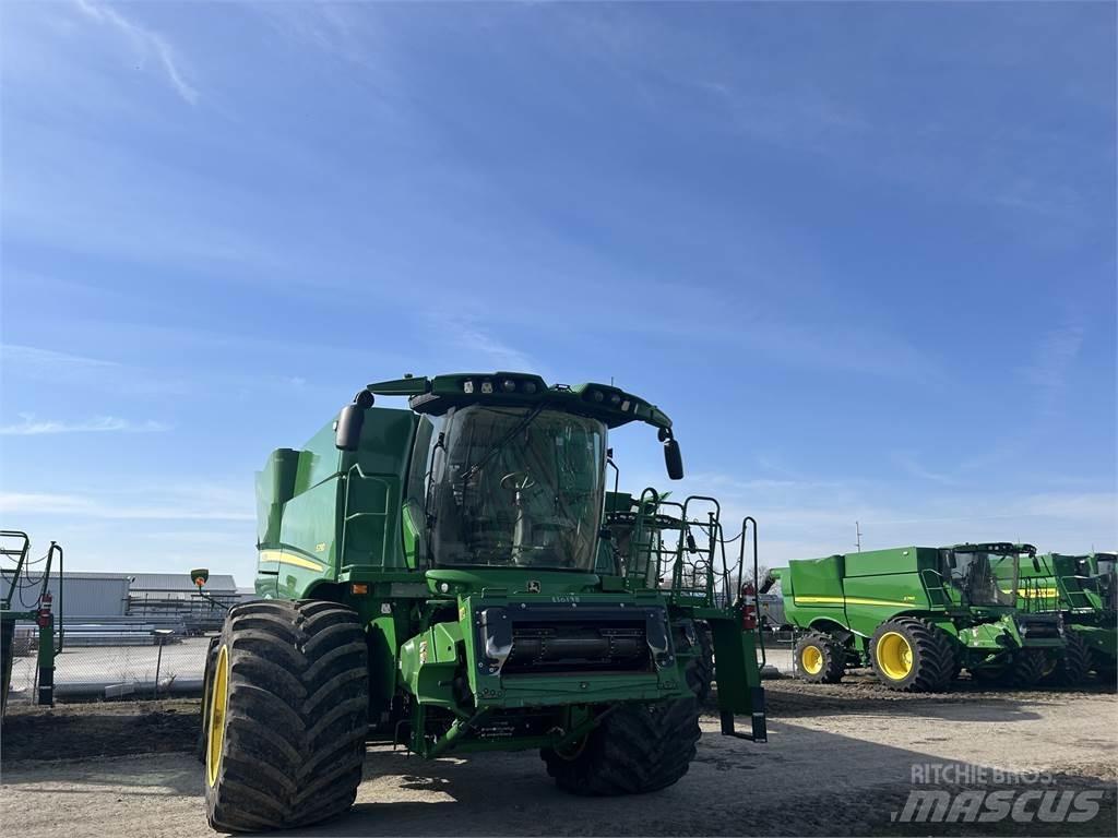 John Deere S790 Sklízecí mlátičky