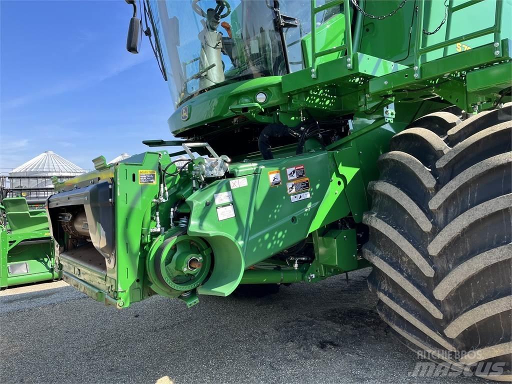 John Deere S790 Sklízecí mlátičky