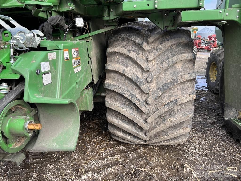 John Deere S790 Sklízecí mlátičky
