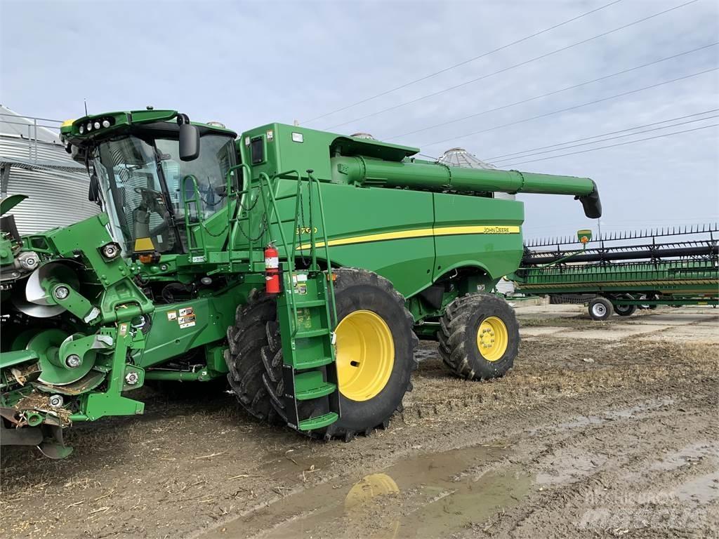John Deere S790 Sklízecí mlátičky