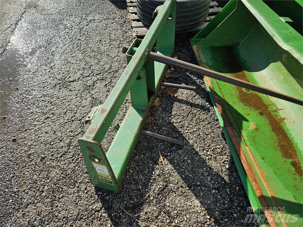 John Deere SE Stroje na sklizeň pícnin-příslušenství