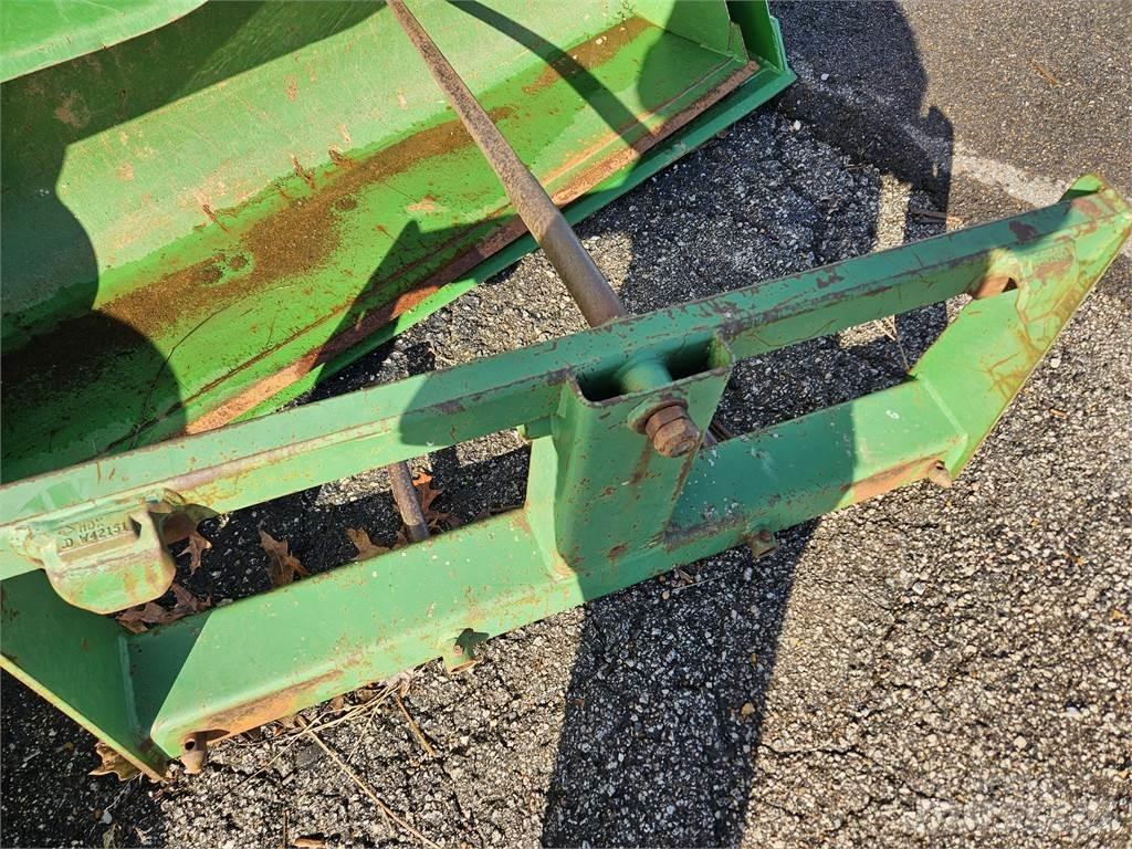 John Deere SE Stroje na sklizeň pícnin-příslušenství