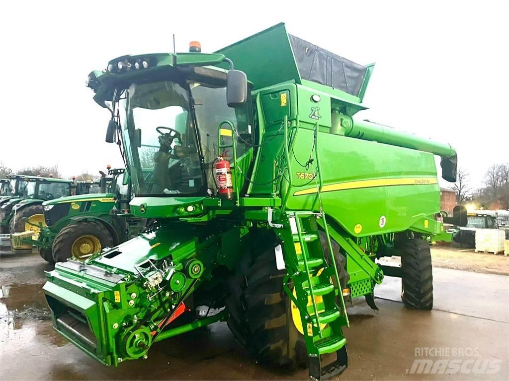 John Deere T670 Sklízecí mlátičky