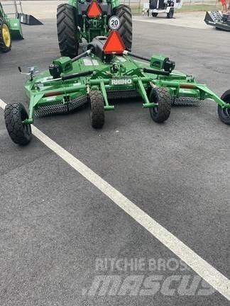 John Deere TS10 Drtiče a řezače balíků