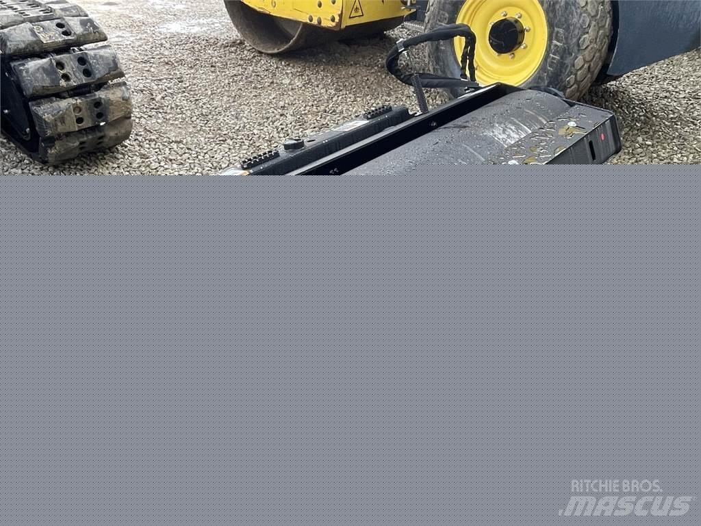 John Deere VR84C Stavebnictví - ostatní