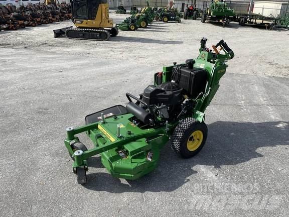 John Deere W36R Vedené sekačky