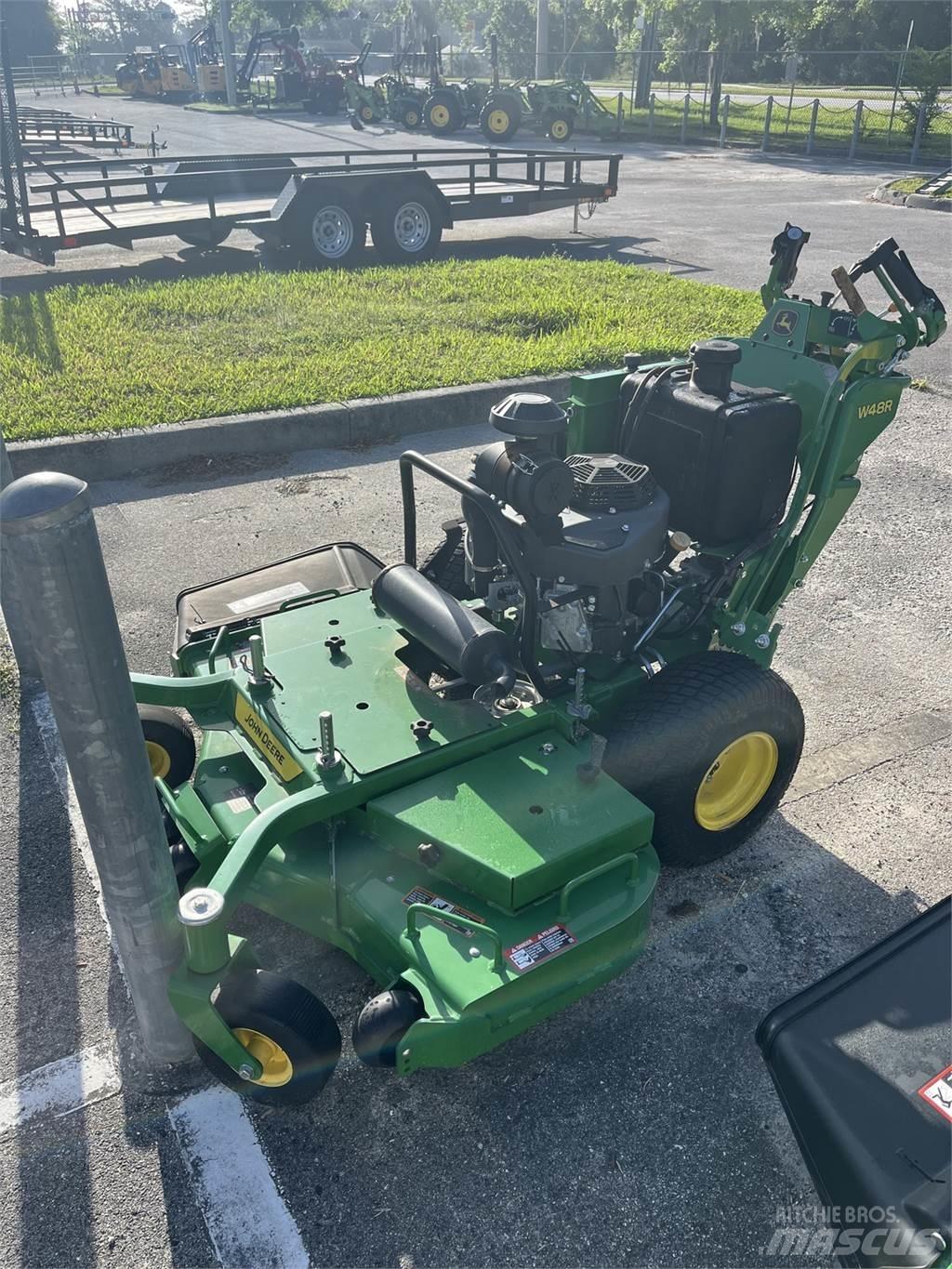 John Deere W48R Vedené sekačky