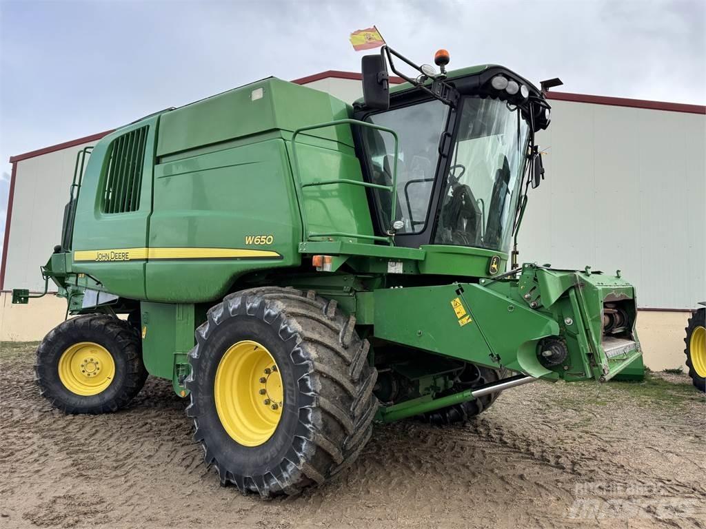 John Deere W650 Sklízecí mlátičky
