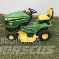 John Deere X330 Kompaktní traktory