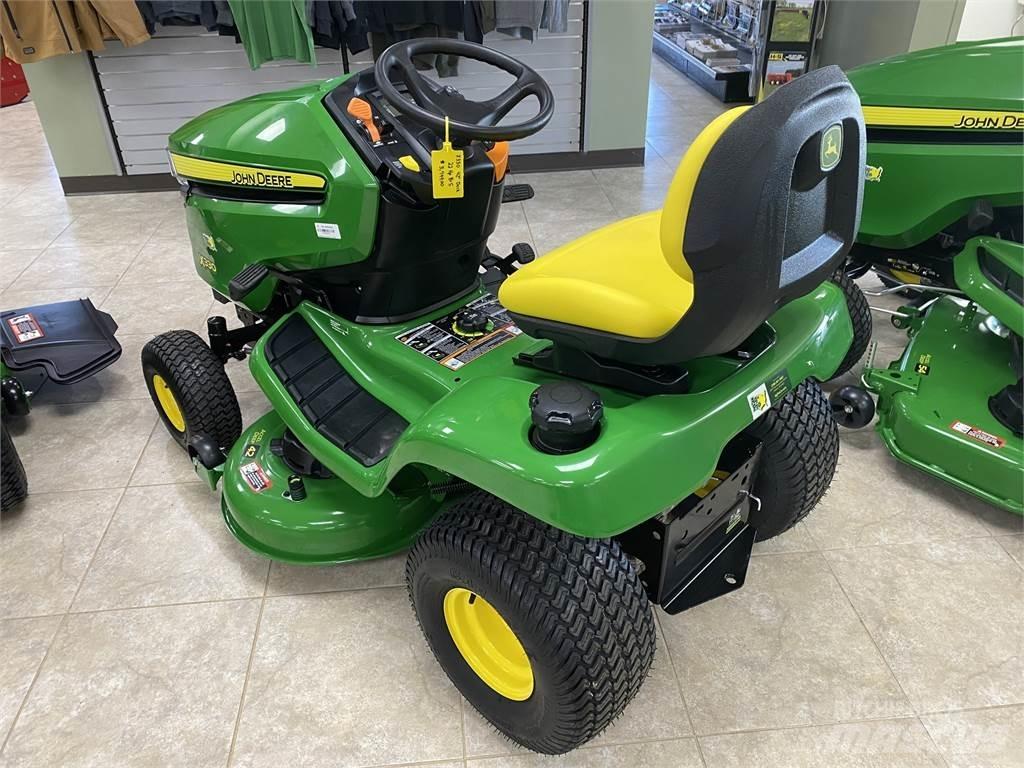 John Deere X330 Kompaktní traktory