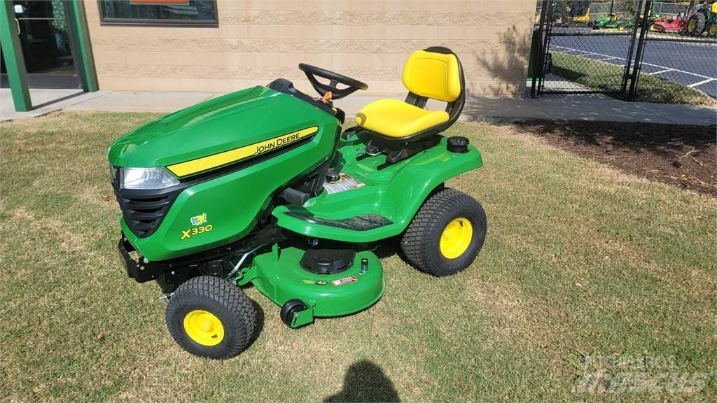 John Deere x330 Kompaktní traktory