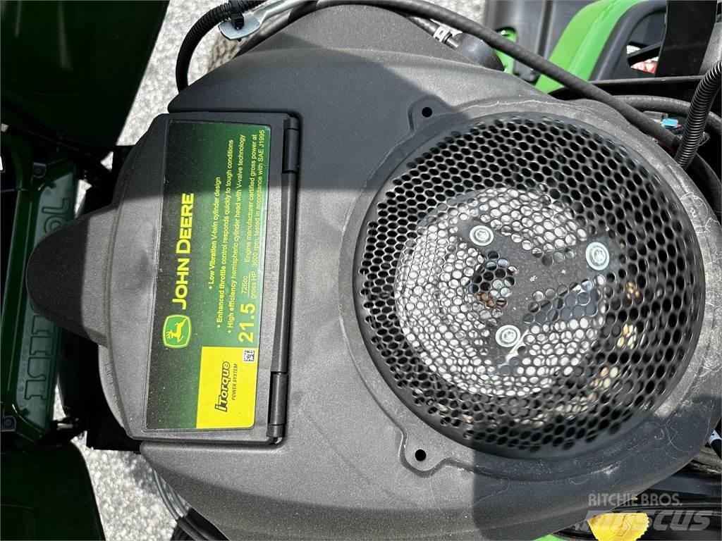 John Deere X370 Kompaktní traktory