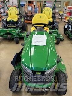 John Deere X390 Kompaktní traktory