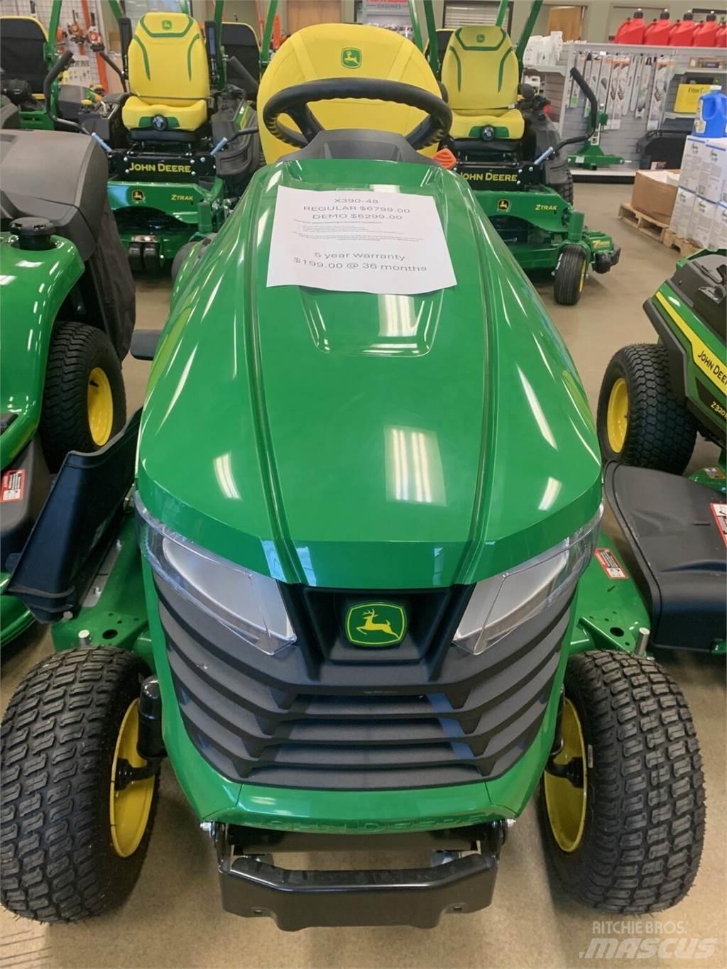 John Deere X390 Kompaktní traktory
