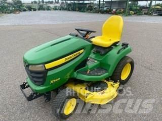 John Deere X540 Kompaktní traktory