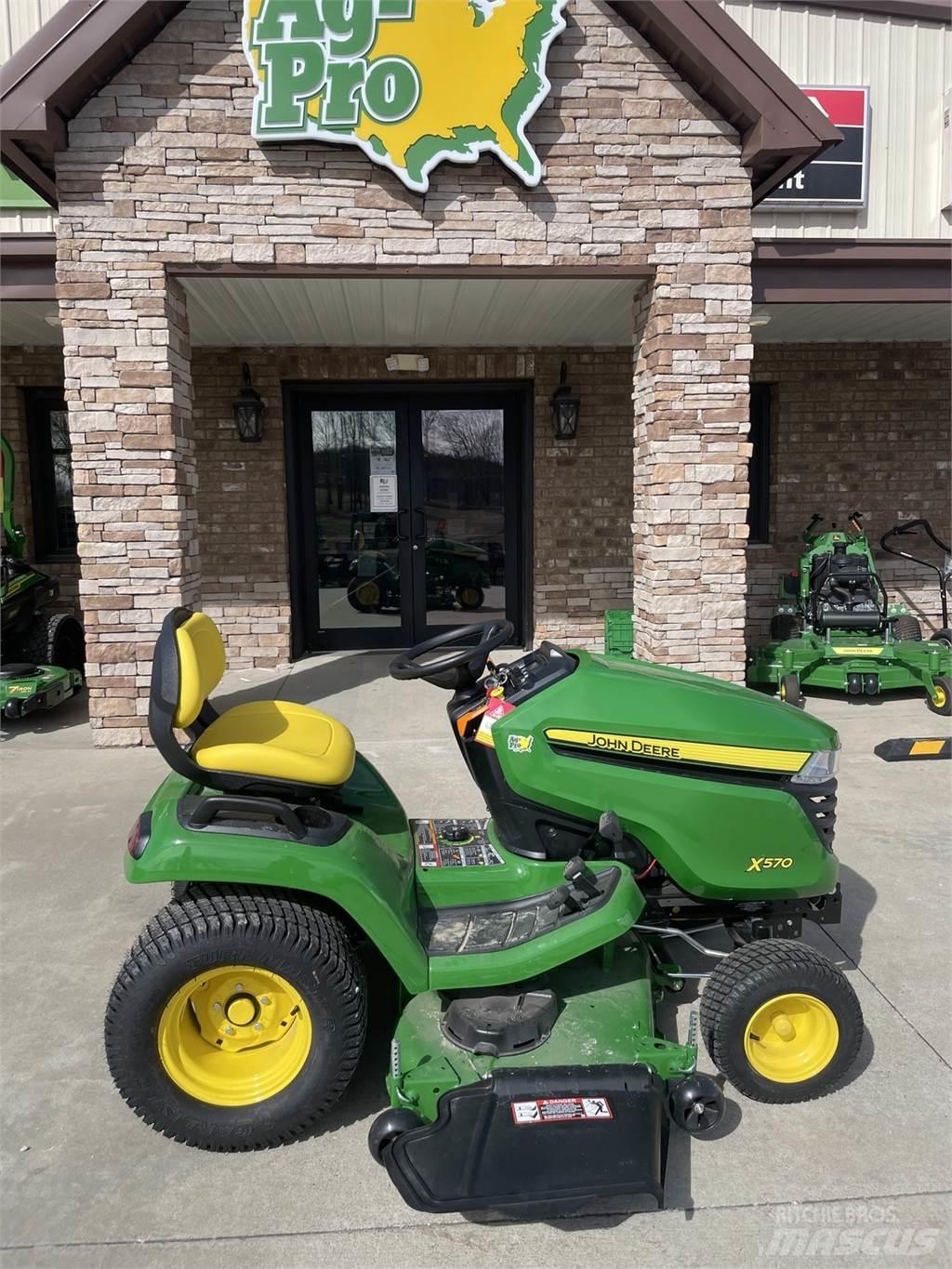 John Deere X570 Kompaktní traktory