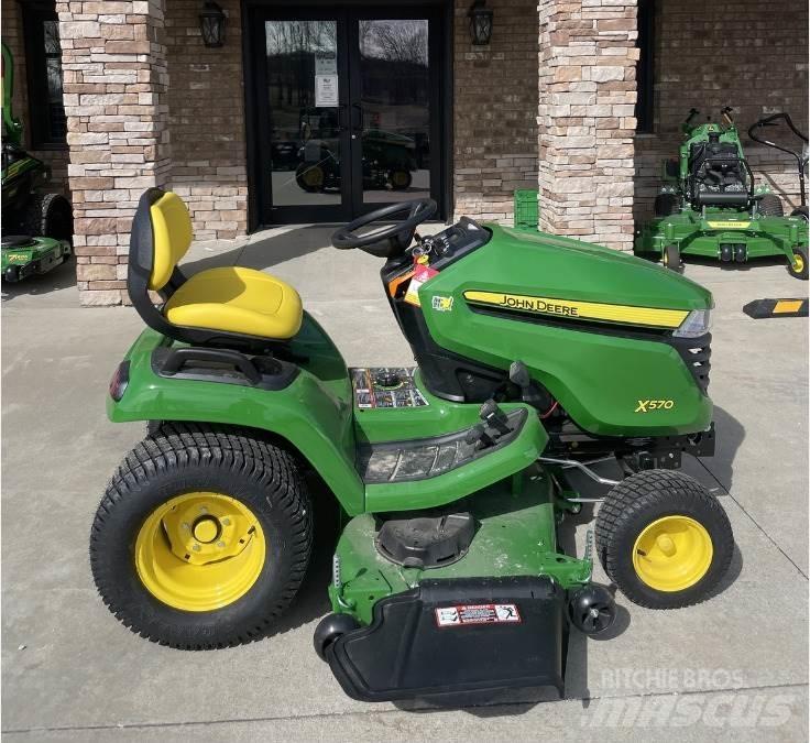 John Deere X570 Kompaktní traktory