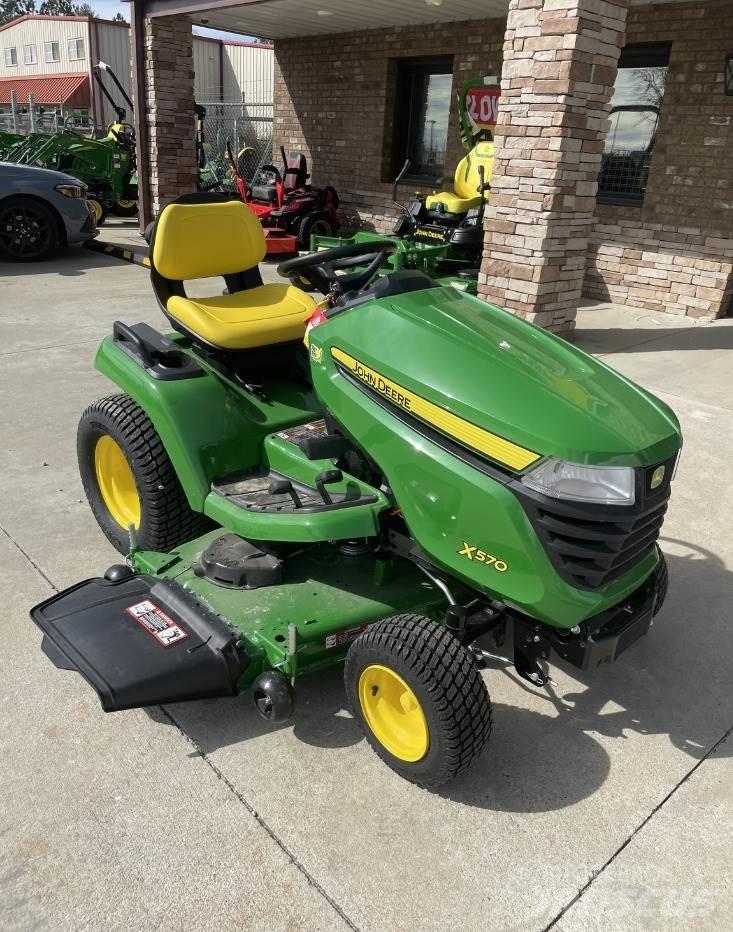 John Deere X570 Kompaktní traktory