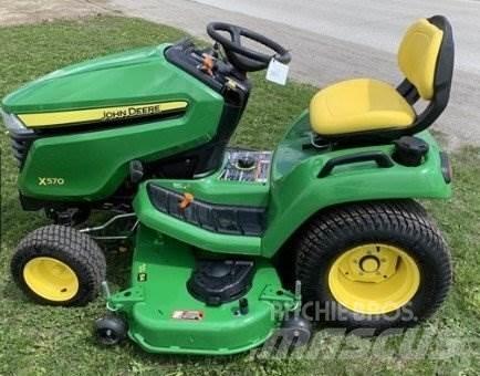 John Deere X570 Kompaktní traktory