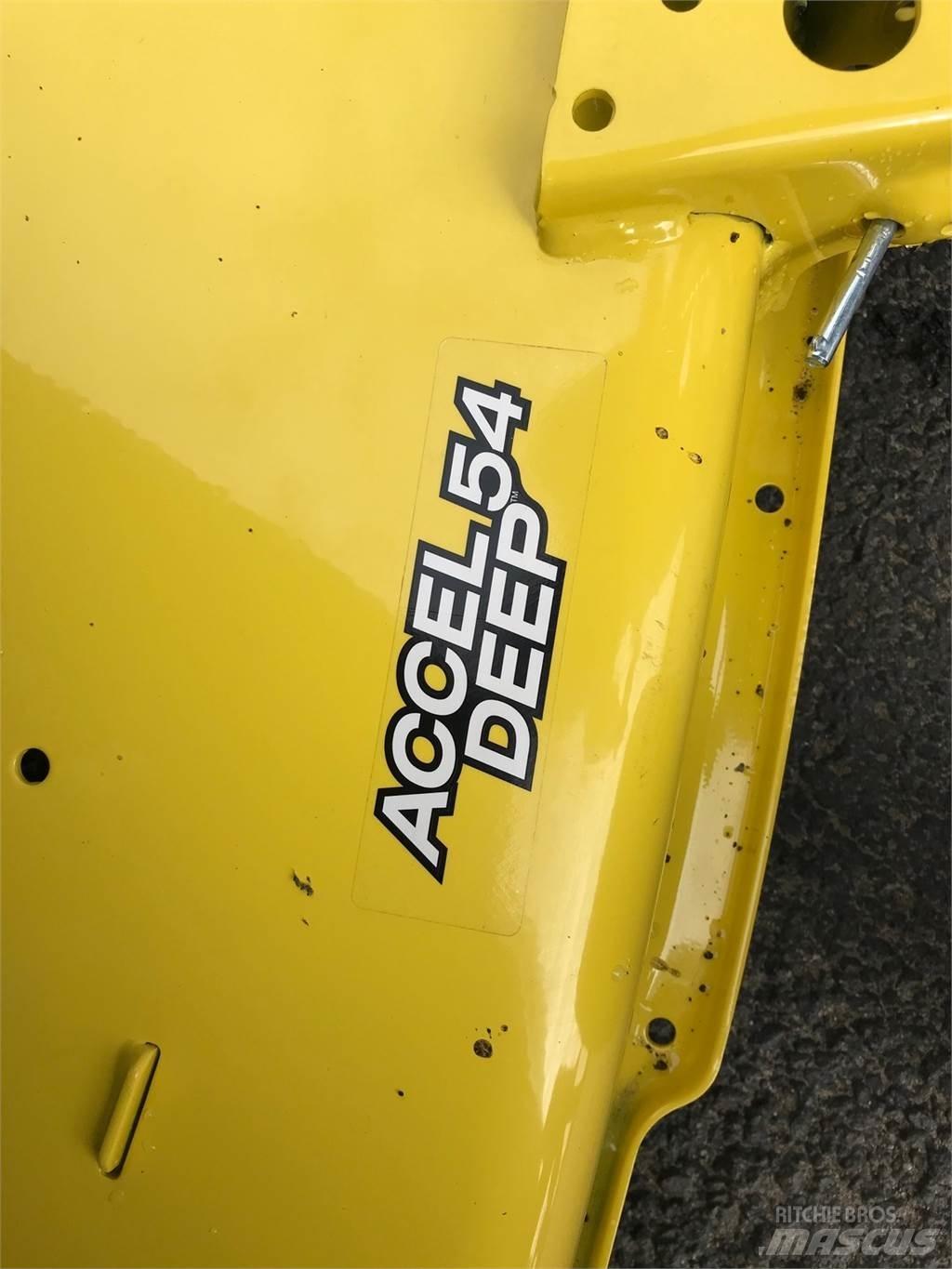 John Deere X570 Kompaktní traktory