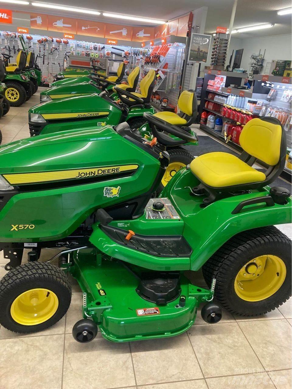 John Deere X570 Kompaktní traktory