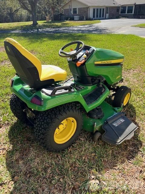 John Deere X580 Kompaktní traktory