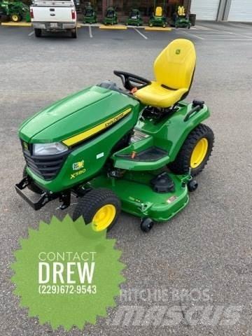 John Deere X580 Kompaktní traktory