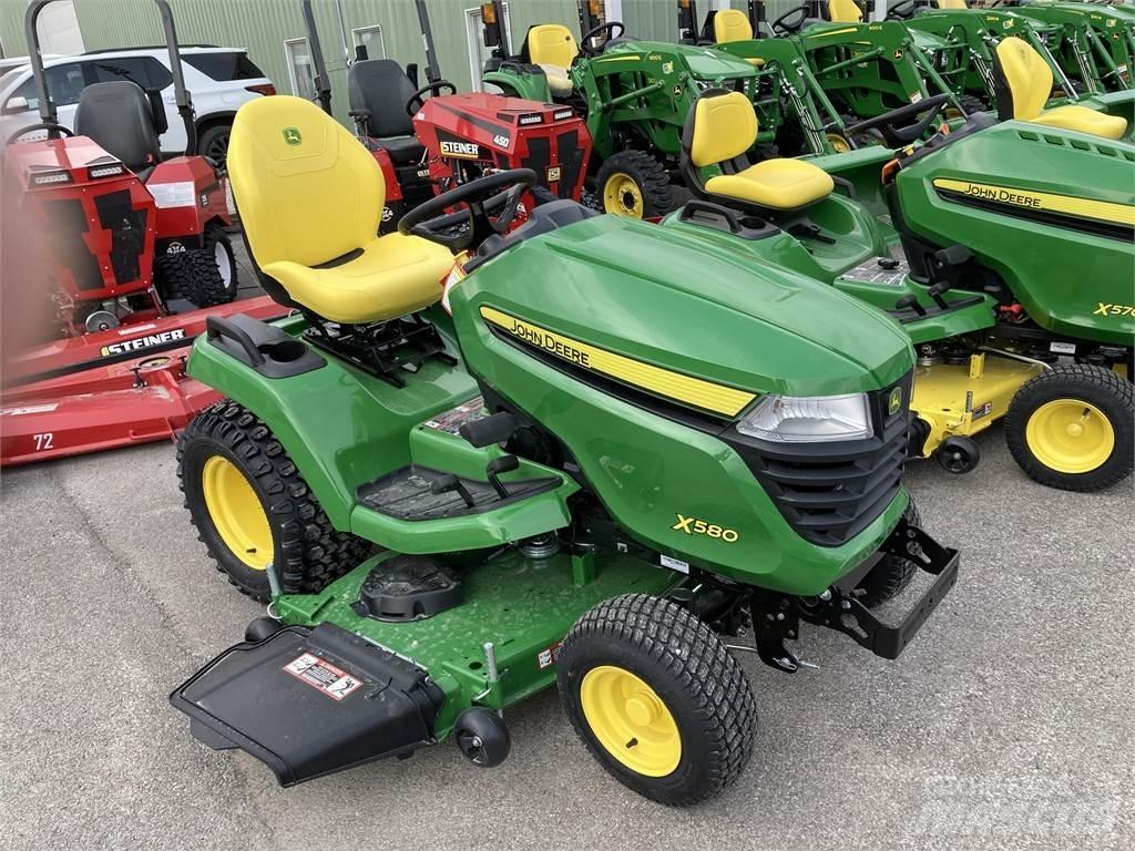 John Deere X580 Kompaktní traktory