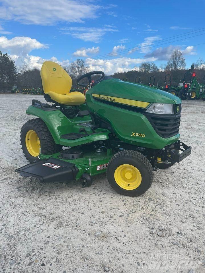 John Deere X580 Samojízdné sekačky