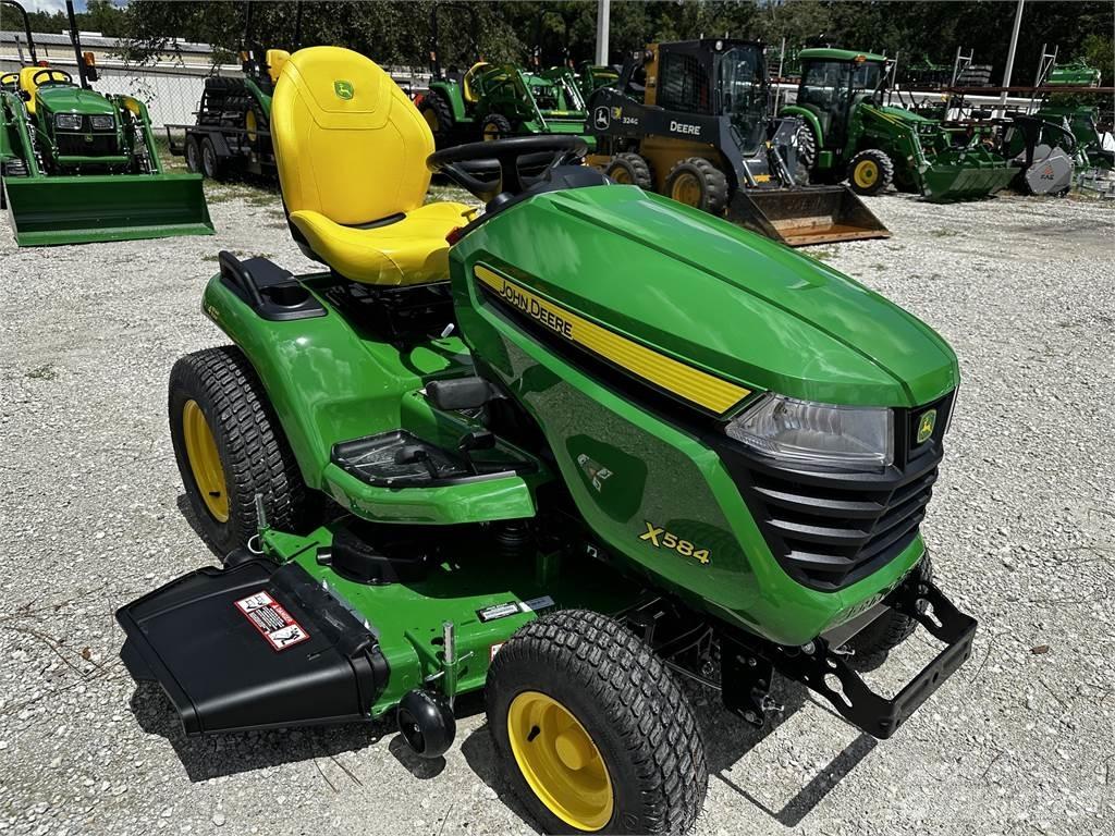 John Deere X584 Kompaktní traktory