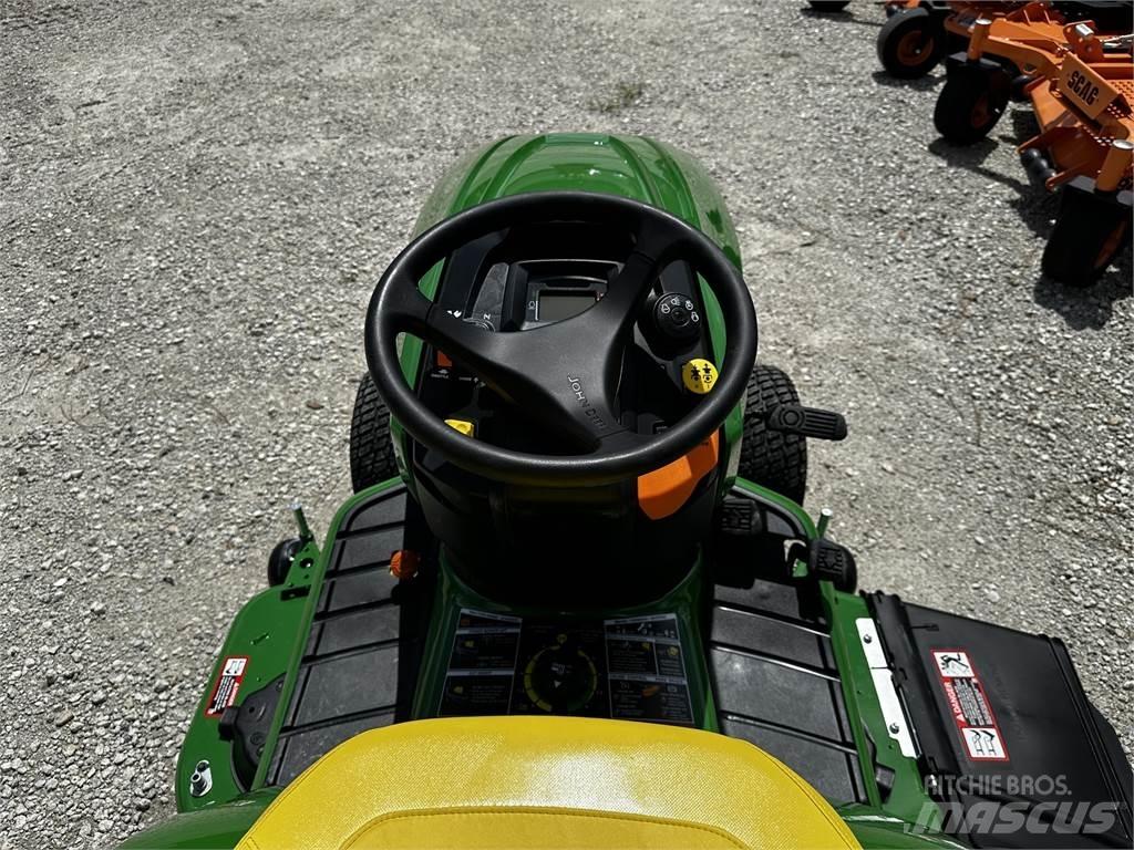 John Deere X584 Kompaktní traktory