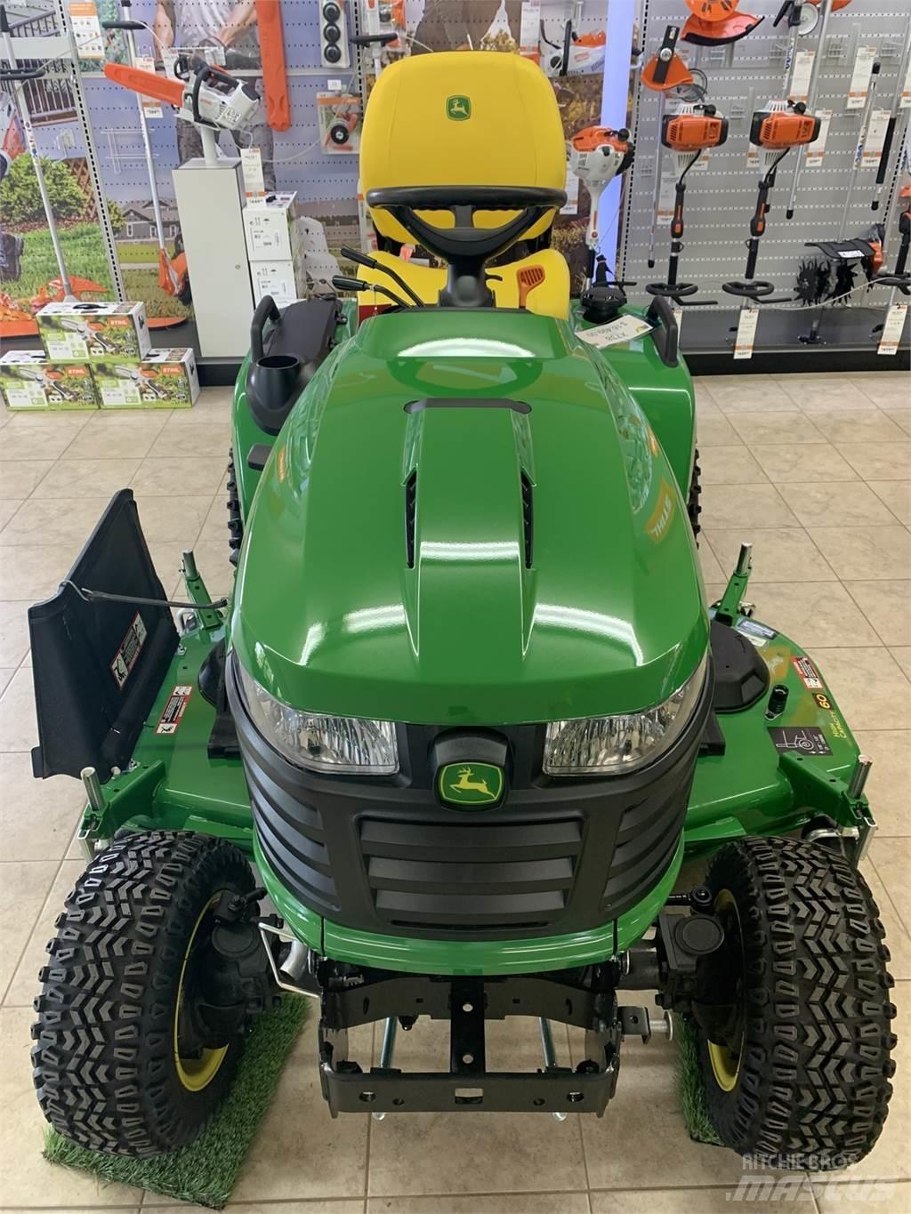 John Deere X738 Kompaktní traktory