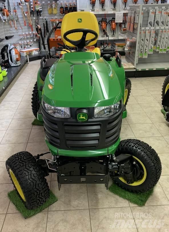 John Deere X739 Kompaktní traktory